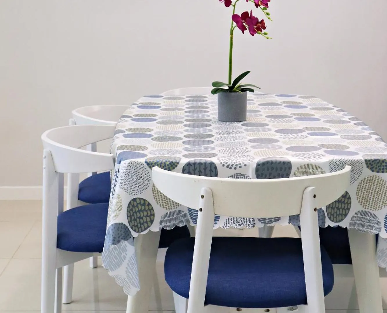 5 Pax Santorini Colour Themed Suite At Paradigm Mall,Pj Petaling Jaya Malesia