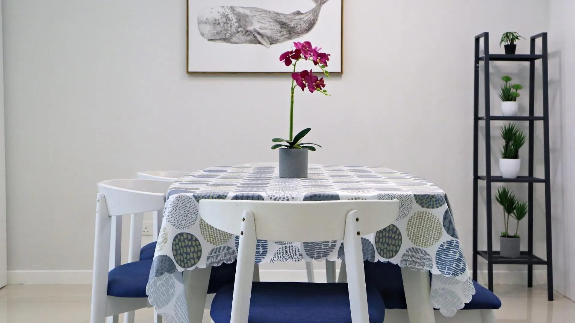 5 Pax Santorini Colour Themed Suite At Paradigm Mall,Pj Petaling Jaya Apartment